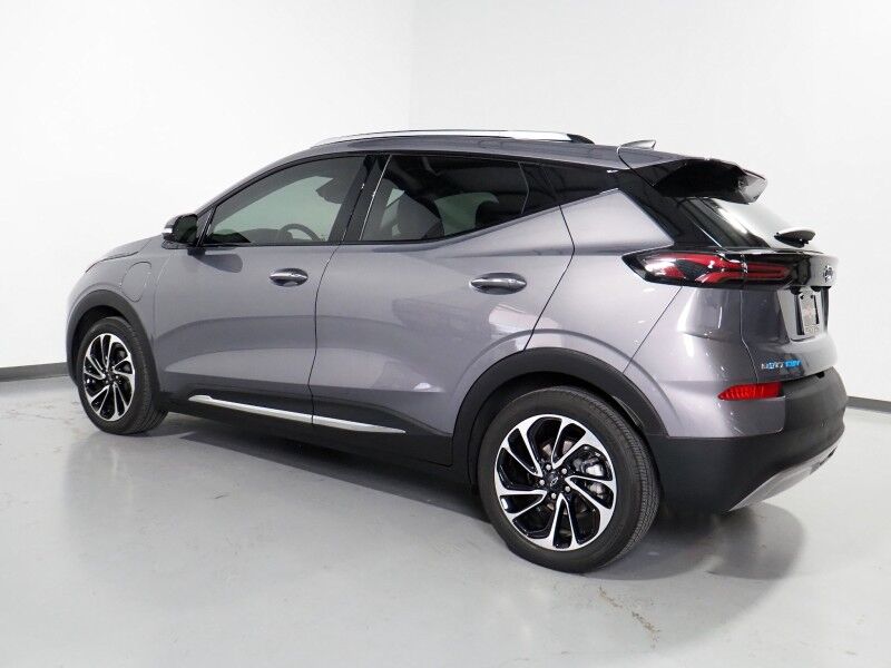 2022 Chevrolet Bolt EUV Premier *PANORAMA MOONROOF, NAVIGATION, ADAPTIVE CRUISE, SAFETY ALERTS, 360 VIEW CAMERAS, 10.2 INCH COLOR TOUCHSCREEN, LEATHER, CLIMATE SEATS, HEATED STEERING, REMOTE START, BOSE, WIRELESS CHARGING, APPLE CARPLAY Round Rock TX