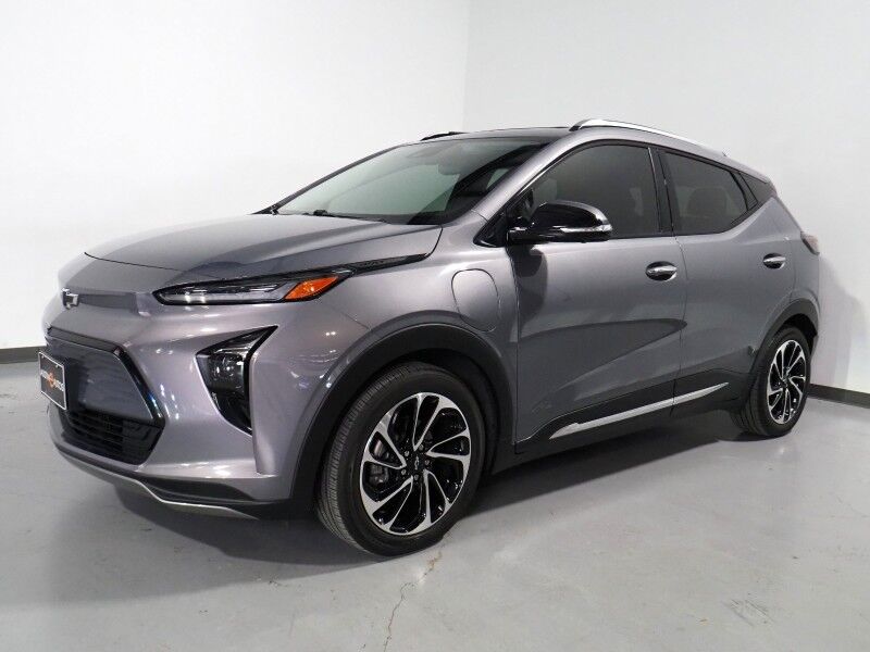 2022 Chevrolet Bolt EUV Premier *PANORAMA MOONROOF, NAVIGATION, ADAPTIVE CRUISE, SAFETY ALERTS, 360 VIEW CAMERAS, 10.2 INCH COLOR TOUCHSCREEN, LEATHER, CLIMATE SEATS, HEATED STEERING, REMOTE START, BOSE, WIRELESS CHARGING, APPLE CARPLAY Round Rock TX