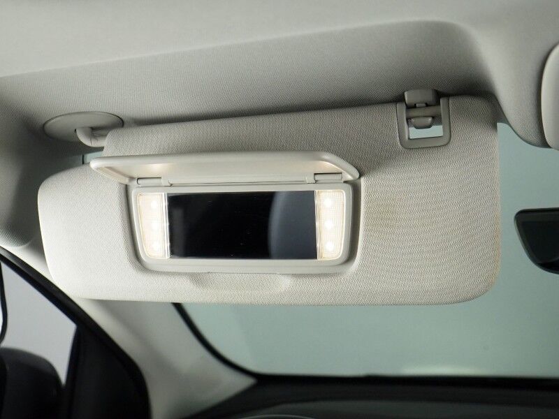 2022 Chevrolet Bolt EUV Premier *PANORAMA MOONROOF, NAVIGATION, ADAPTIVE CRUISE, SAFETY ALERTS, 360 VIEW CAMERAS, 10.2 INCH COLOR TOUCHSCREEN, LEATHER, CLIMATE SEATS, HEATED STEERING, REMOTE START, BOSE, WIRELESS CHARGING, APPLE CARPLAY Round Rock TX