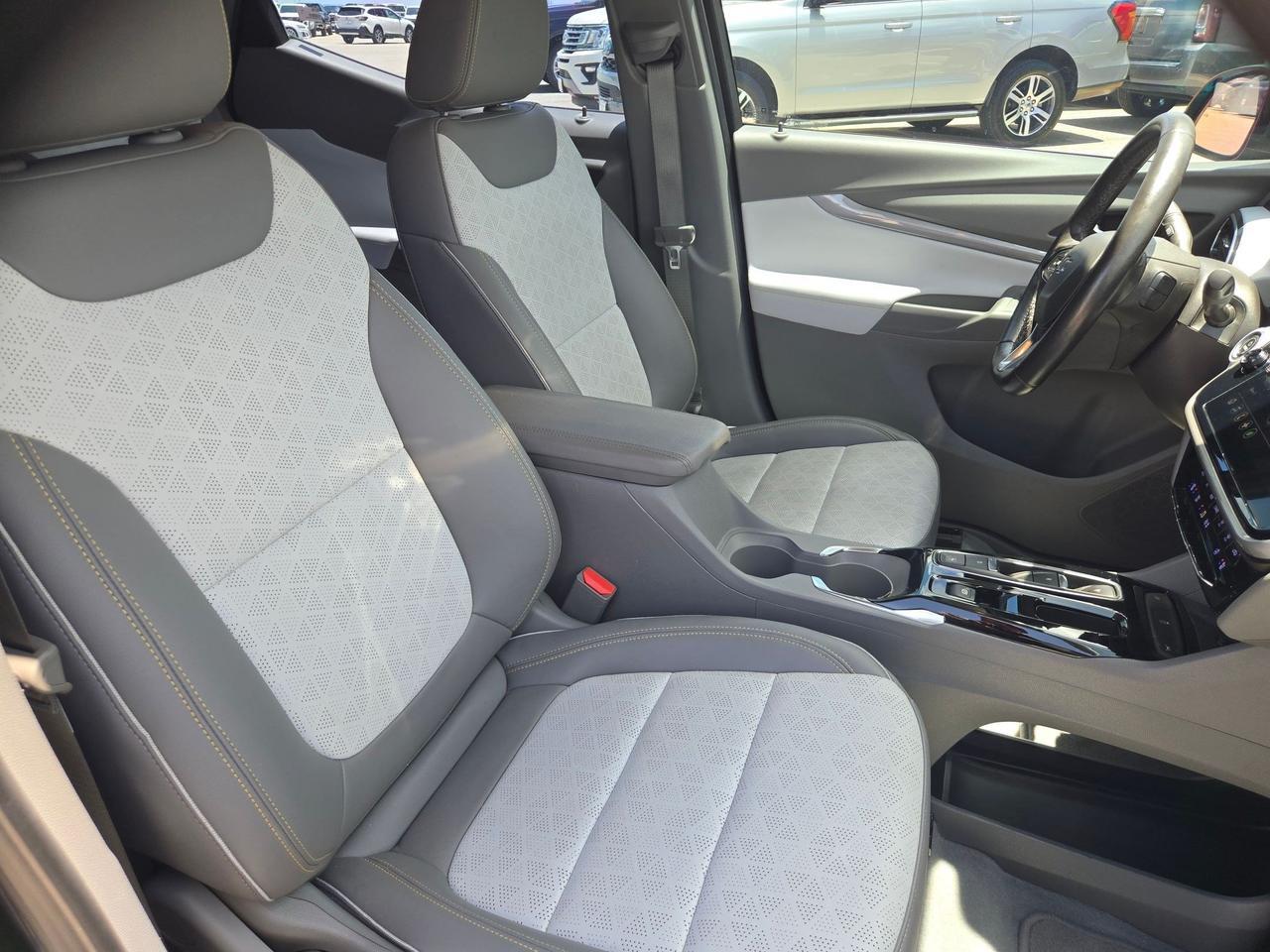2022 Chevrolet Bolt EUV Premier Castroville TX