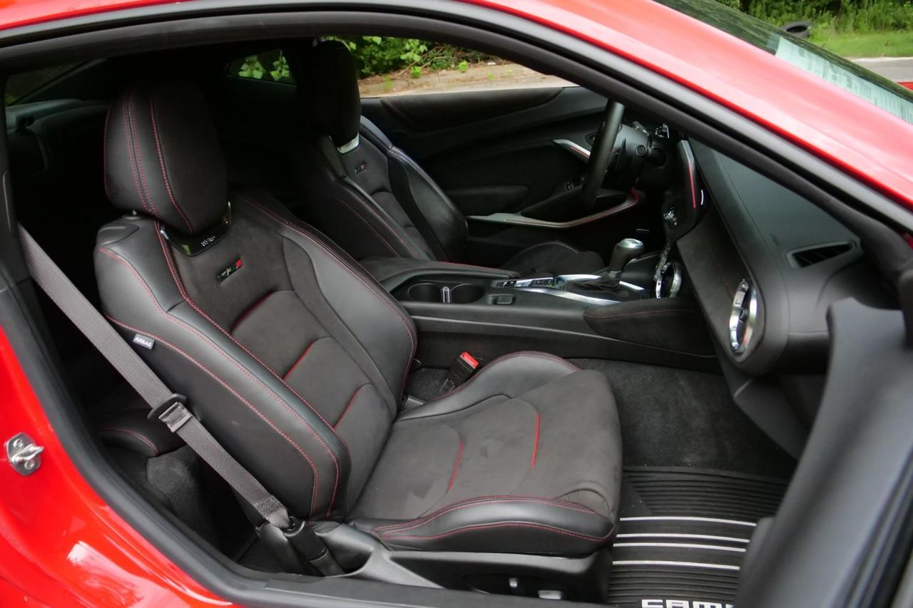 2022 Chevrolet Camaro ZL1 - Photo 24