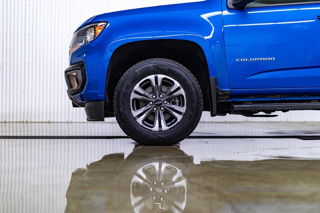 2022 Chevrolet Colorado 4x4 Crew Cab Z71 Leather Nav BCam Red Deer AB