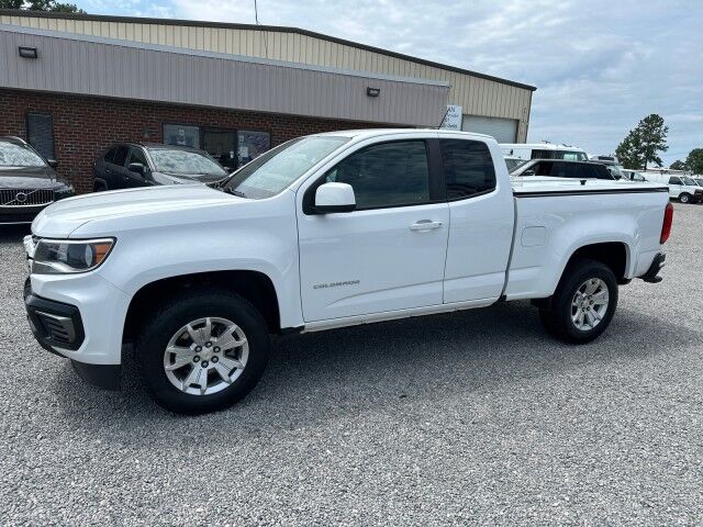 2022 Chevrolet Colorado Extended Cab LT Pickup w/ Hard Tonneau Cover