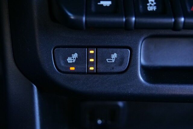 2022 Chevrolet Colorado Z71 4X4 / Heated Seats / Wireless Charging! High Point NC