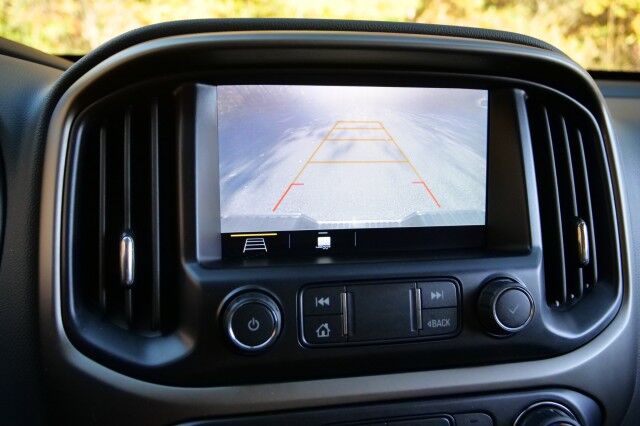 2022 Chevrolet Colorado Z71 4X4 / Heated Seats / Wireless Charging! High Point NC