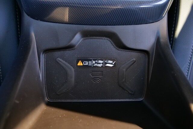 2022 Chevrolet Colorado Z71 4X4 / Heated Seats / Wireless Charging! High Point NC