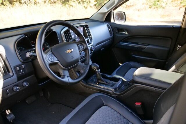 2022 Chevrolet Colorado Z71 4X4 / Heated Seats / Wireless Charging! High Point NC