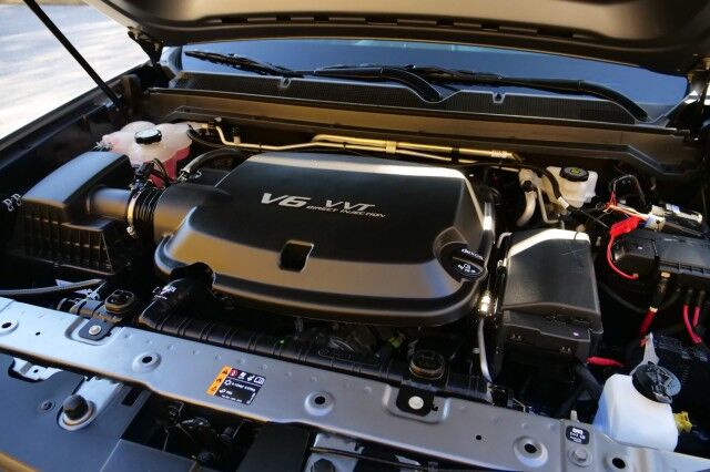 2022 Chevrolet Colorado Z71 4X4 / Heated Seats / Wireless Charging! High Point NC