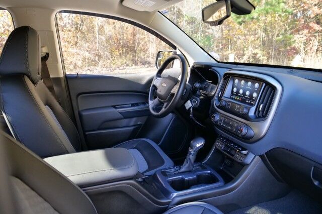 2022 Chevrolet Colorado Z71 4X4 / Heated Seats / Wireless Charging! High Point NC