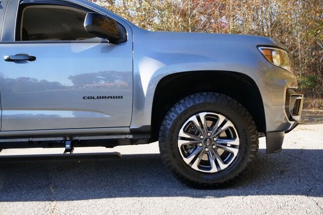 2022 Chevrolet Colorado Z71 4X4 / Heated Seats / Wireless Charging! High Point NC