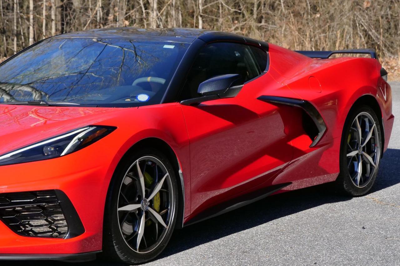 2022 Chevrolet Corvette 2LT / Z51 Performance Package / GT2 Seats! Lincolnton NC