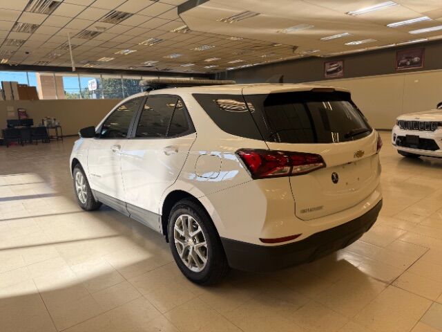 2022 Chevrolet Equinox FWD LS