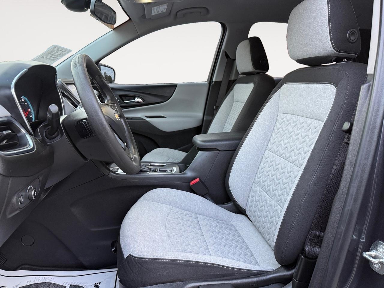 2022 Chevrolet Equinox LS, APPLE CARPLAY/ANDROID AUTO, WIFI, BACKUP CAMERA, POWER AND HEATED MIRRORS, LANE KEEP ASSIST, KEYLESS START, BLUETOOTH, COME AND TEST DRIVE TODAY!