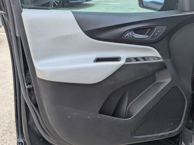 2022 Chevrolet Equinox LS Castroville TX