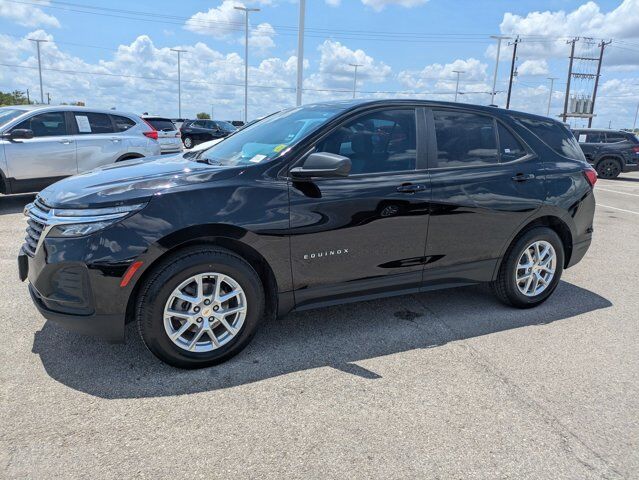 2022 Chevrolet Equinox LS Castroville TX