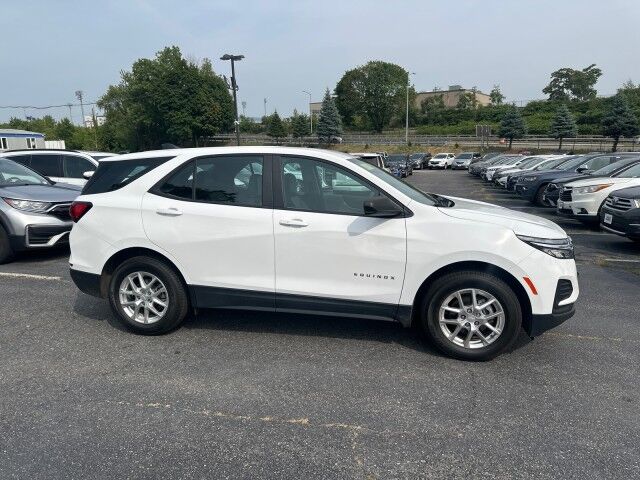 2022 Chevrolet Equinox LS Worcester MA