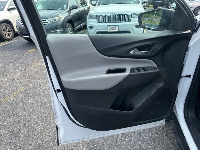 2022 Chevrolet Equinox LS Worcester MA