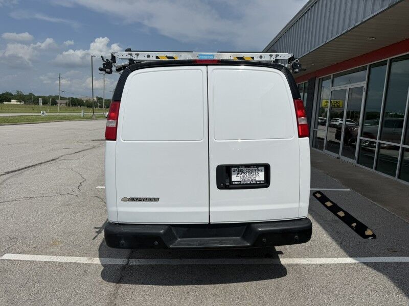 2022 Chevrolet Express 2500 Cargo Van 6.6L V8 75k mi's Collinsville OK