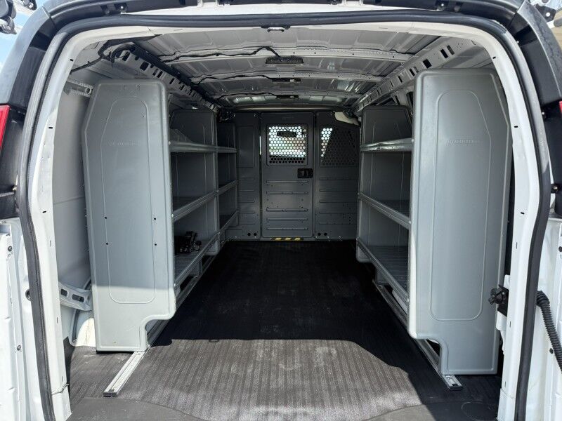 2022 Chevrolet Express 2500 Cargo Van 6.6L V8 75k mi's Collinsville OK