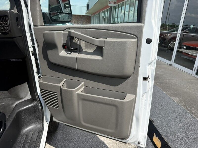 2022 Chevrolet Express 2500 Cargo Van 6.6L V8 75k mi's Collinsville OK