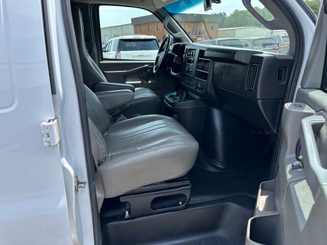 2022 Chevrolet Express 2500 Cargo Van w/ Ladder Rack & Bin Package Ashland VA