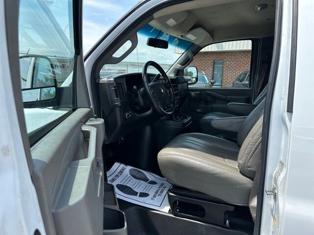 2022 Chevrolet Express 2500 Cargo Van w/ Ladder Rack & Bin Package Ashland VA