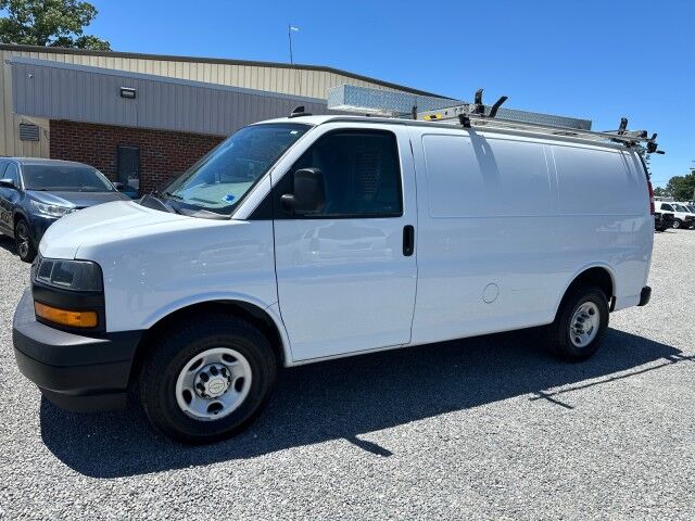 2022 Chevrolet Express 2500 Work Van HD's photo