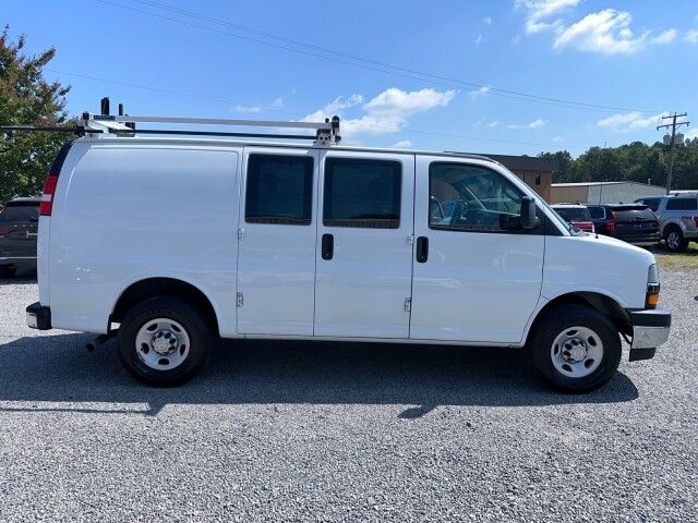 2022 Chevrolet Express 2500 Cargo Van w/ Ladder Rack & Bin Pkg Ashland VA