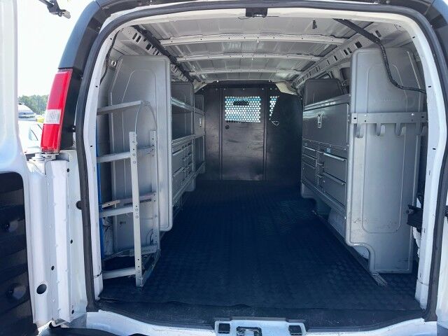 2022 Chevrolet Express 2500 Cargo Van w/ Ladder Rack & Bin Pkg Ashland VA