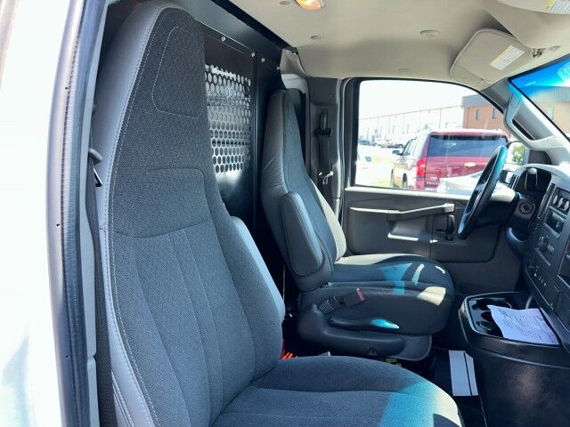 2022 Chevrolet Express 2500 Cargo Van w/ Ladder Rack & Bin Pkg Ashland VA