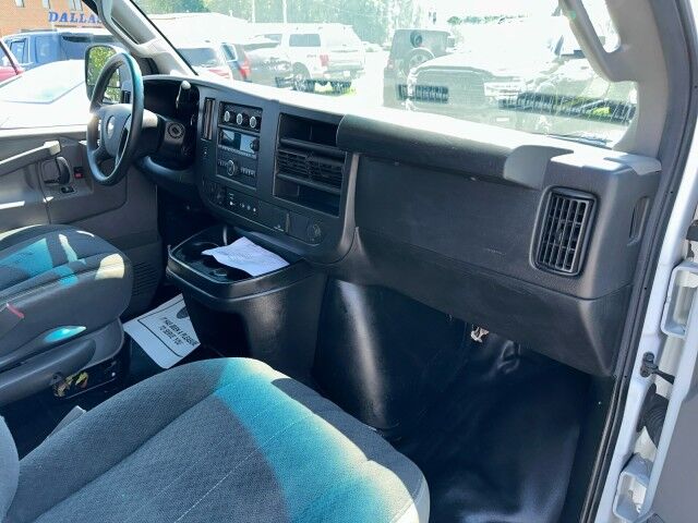2022 Chevrolet Express 2500 Cargo Van w/ Ladder Rack & Bin Pkg Ashland VA