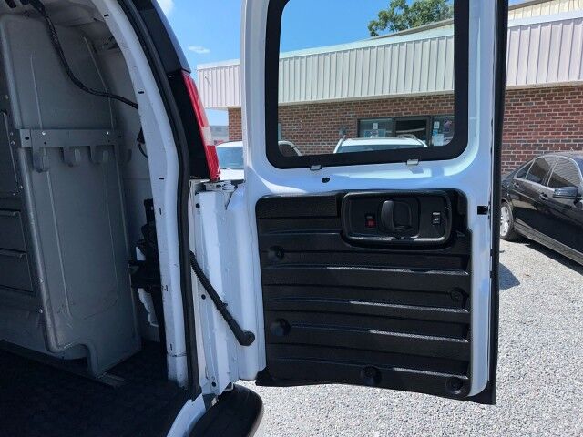 2022 Chevrolet Express 2500 Cargo Van w/ Ladder Rack & Bin Pkg Ashland VA