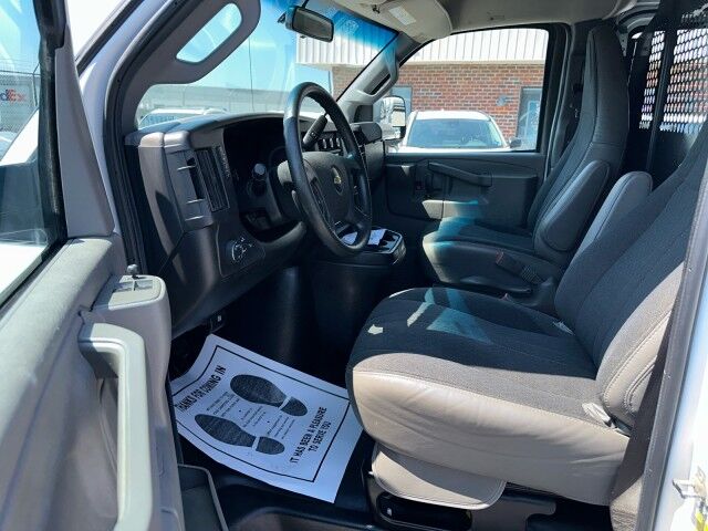 2022 Chevrolet Express 2500 Cargo Van w/ Ladder Rack & Bin Pkg Ashland VA
