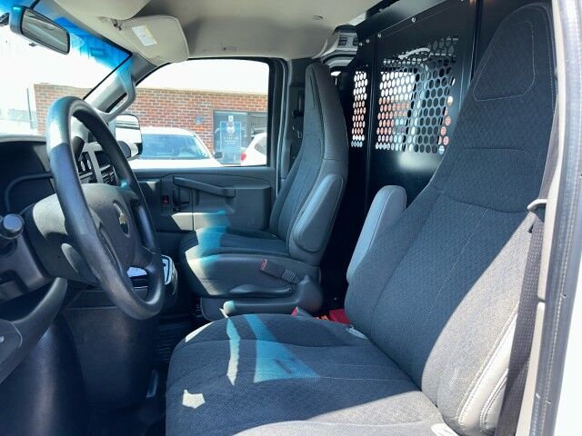 2022 Chevrolet Express 2500 Cargo Van w/ Ladder Rack & Bin Pkg Ashland VA