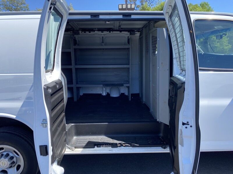 2022 Chevrolet Express Cargo Van Bristol  PA