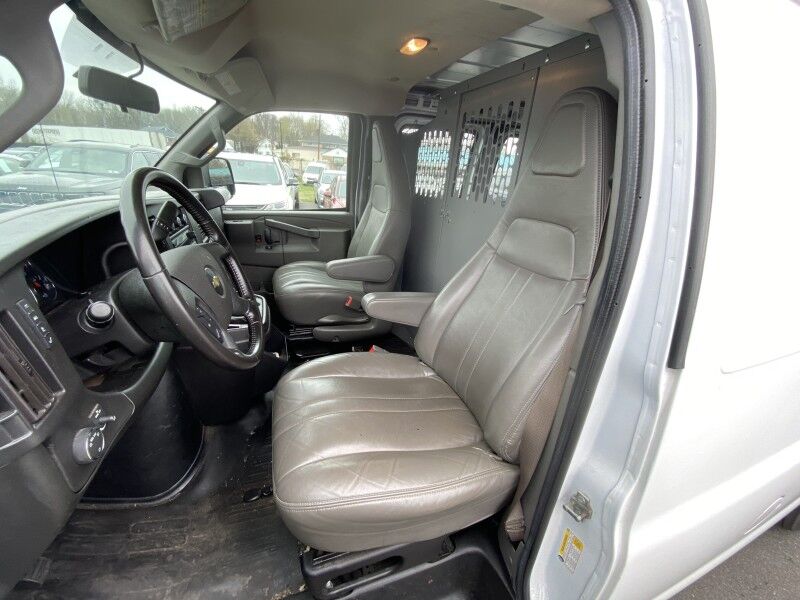 2022 Chevrolet Express Cargo Van Bristol  PA