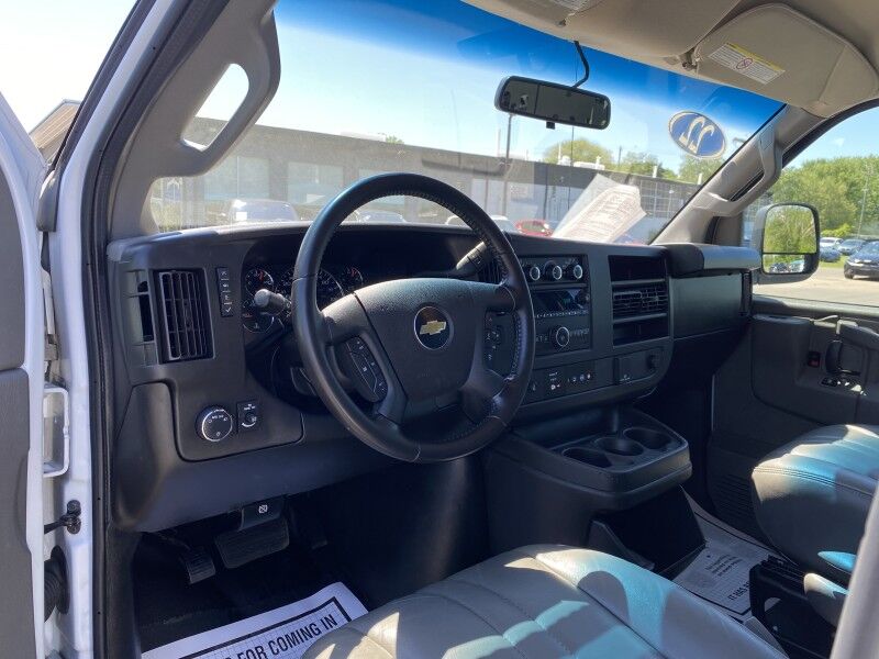 2022 Chevrolet Express Cargo Van Bristol  PA