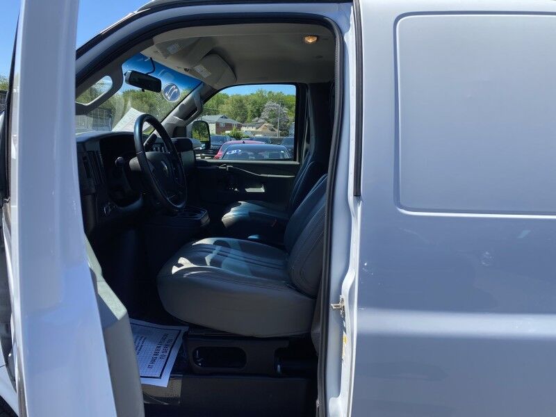 2022 Chevrolet Express Cargo Van Bristol  PA