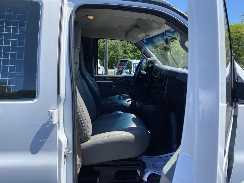 2022 Chevrolet Express Cargo Van Bristol  PA