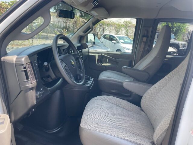 2022 Chevrolet Express Passenger RWD 3500 Extended Wheelbase LS Charlotte NC