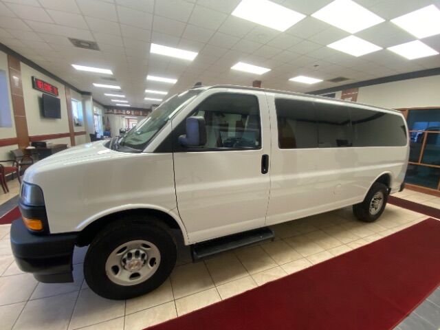 2022 Chevrolet Express Passenger RWD 3500 Extended Wheelbase LS