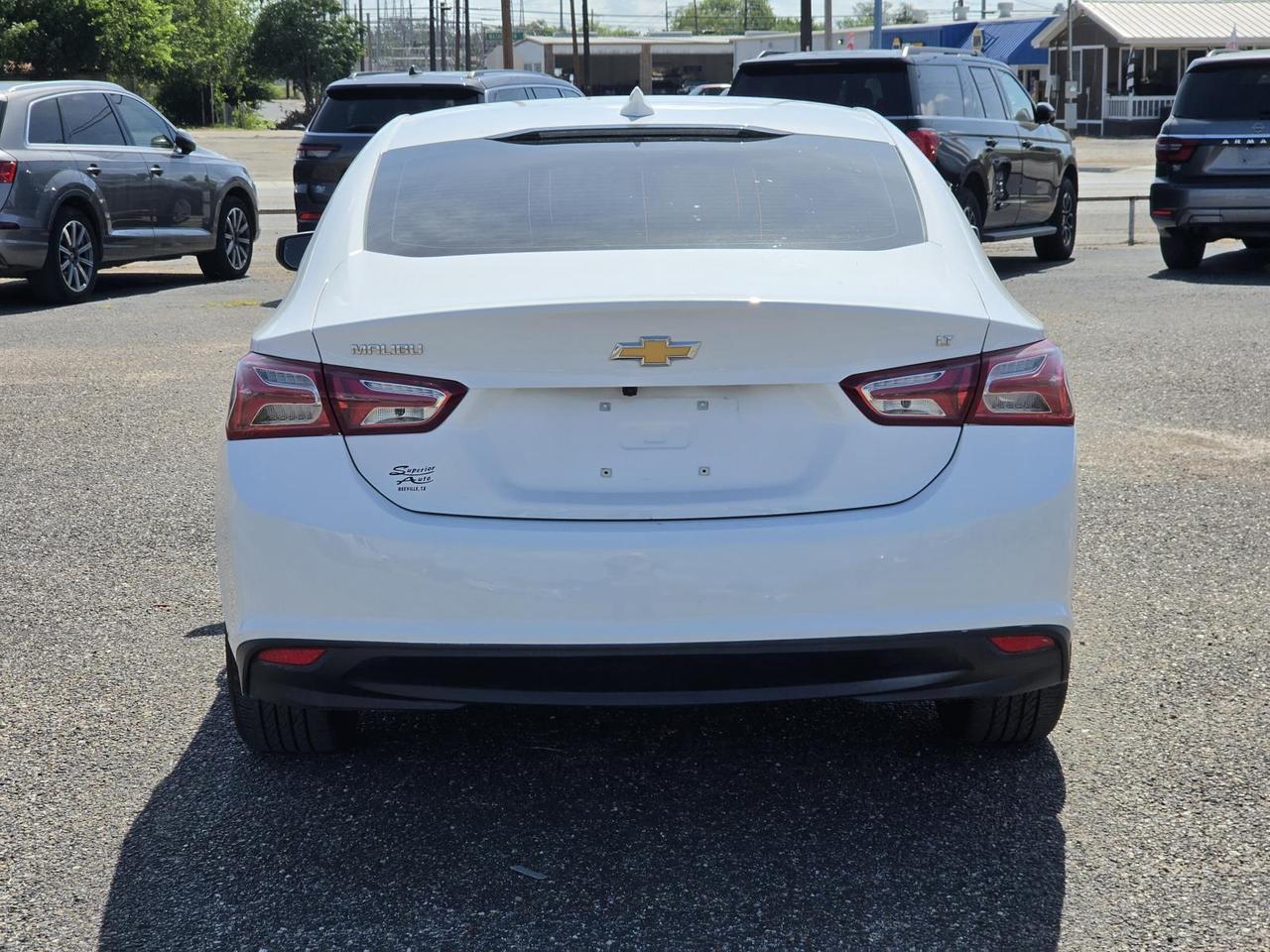 2022 Chevrolet Malibu 4dr Sdn LT Beeville TX