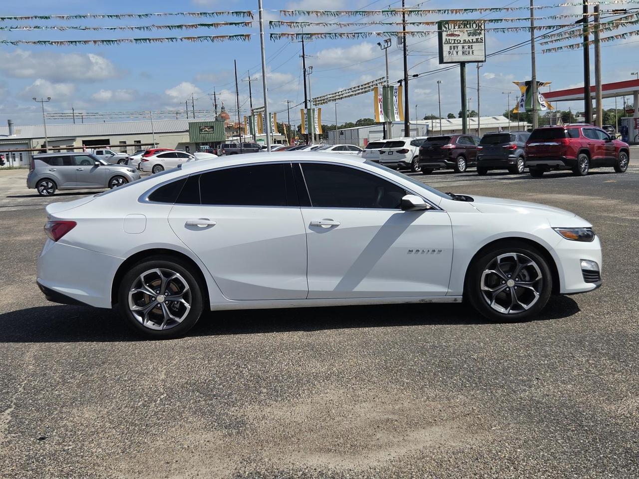 2022 Chevrolet Malibu 4dr Sdn LT