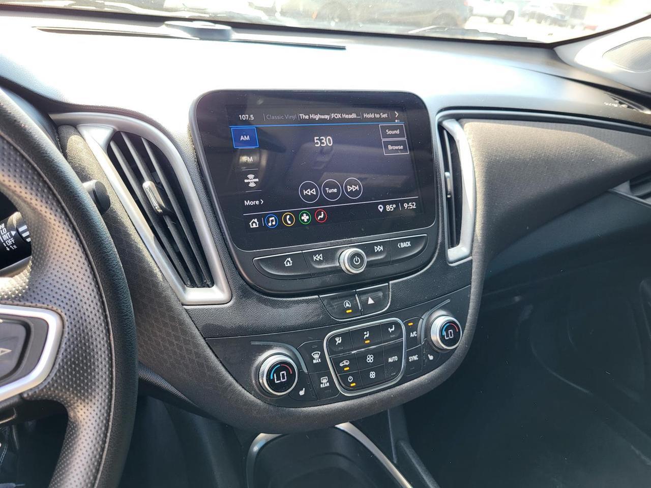 2022 Chevrolet Malibu 4dr Sdn LT Beeville TX
