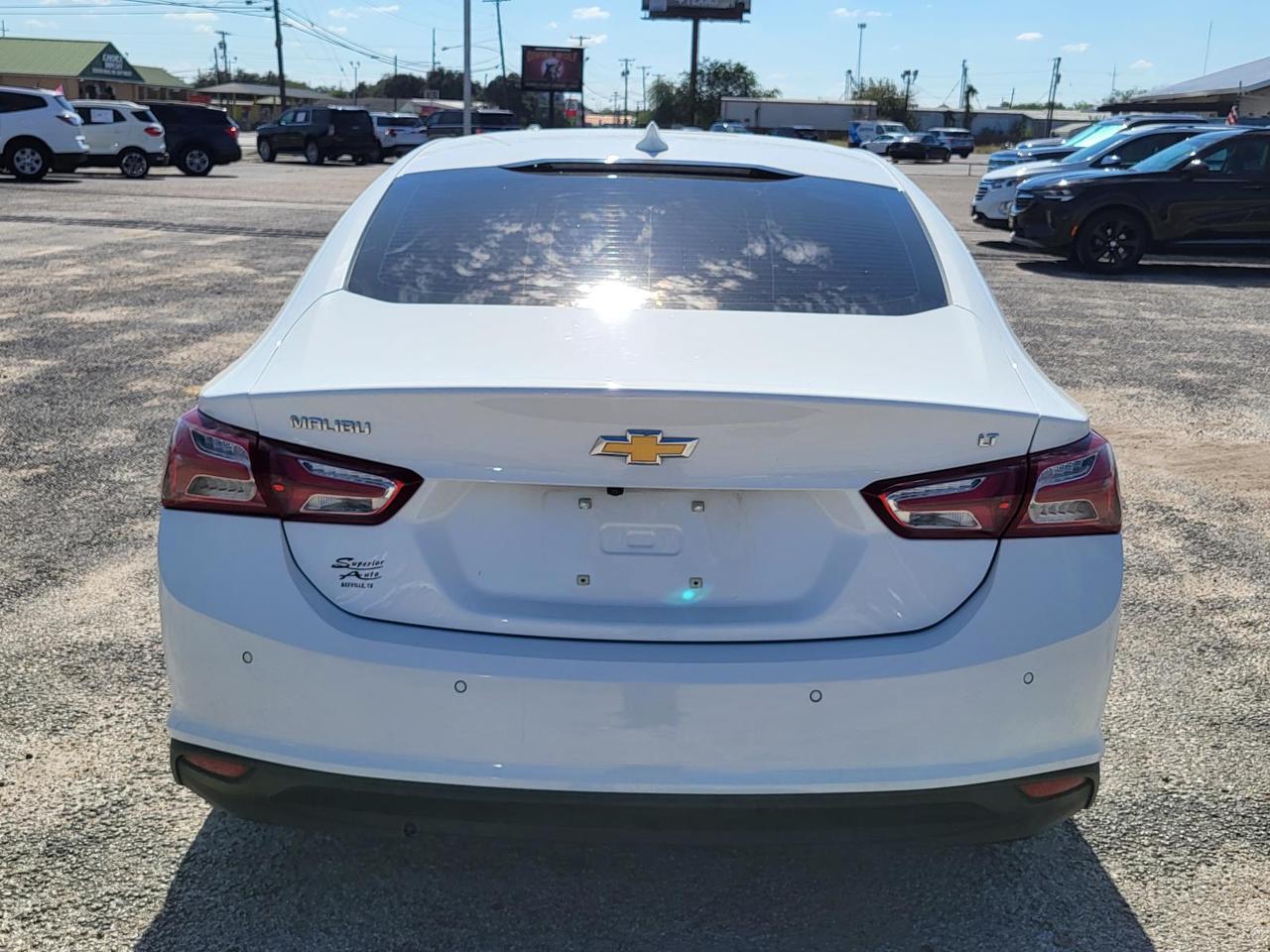 2022 Chevrolet Malibu 4dr Sdn LT Beeville TX