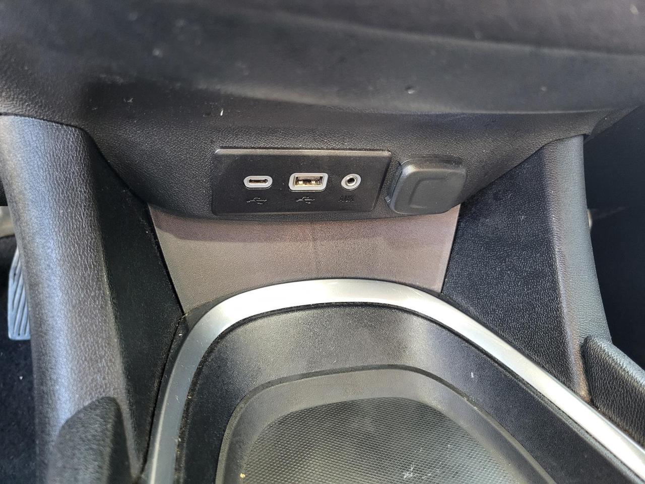 2022 Chevrolet Malibu 4dr Sdn LT Beeville TX