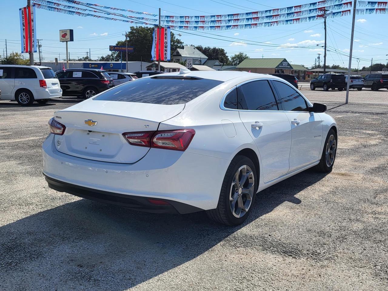 2022 Chevrolet Malibu 4dr Sdn LT