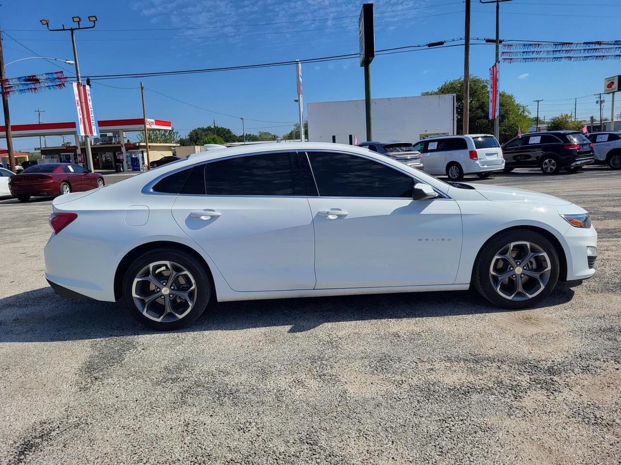 2022 Chevrolet Malibu 4dr Sdn LT
