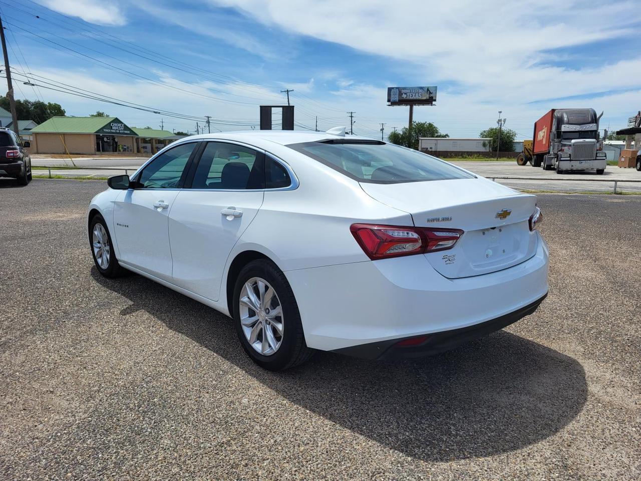 2022 Chevrolet Malibu 4dr Sdn LT Beeville TX
