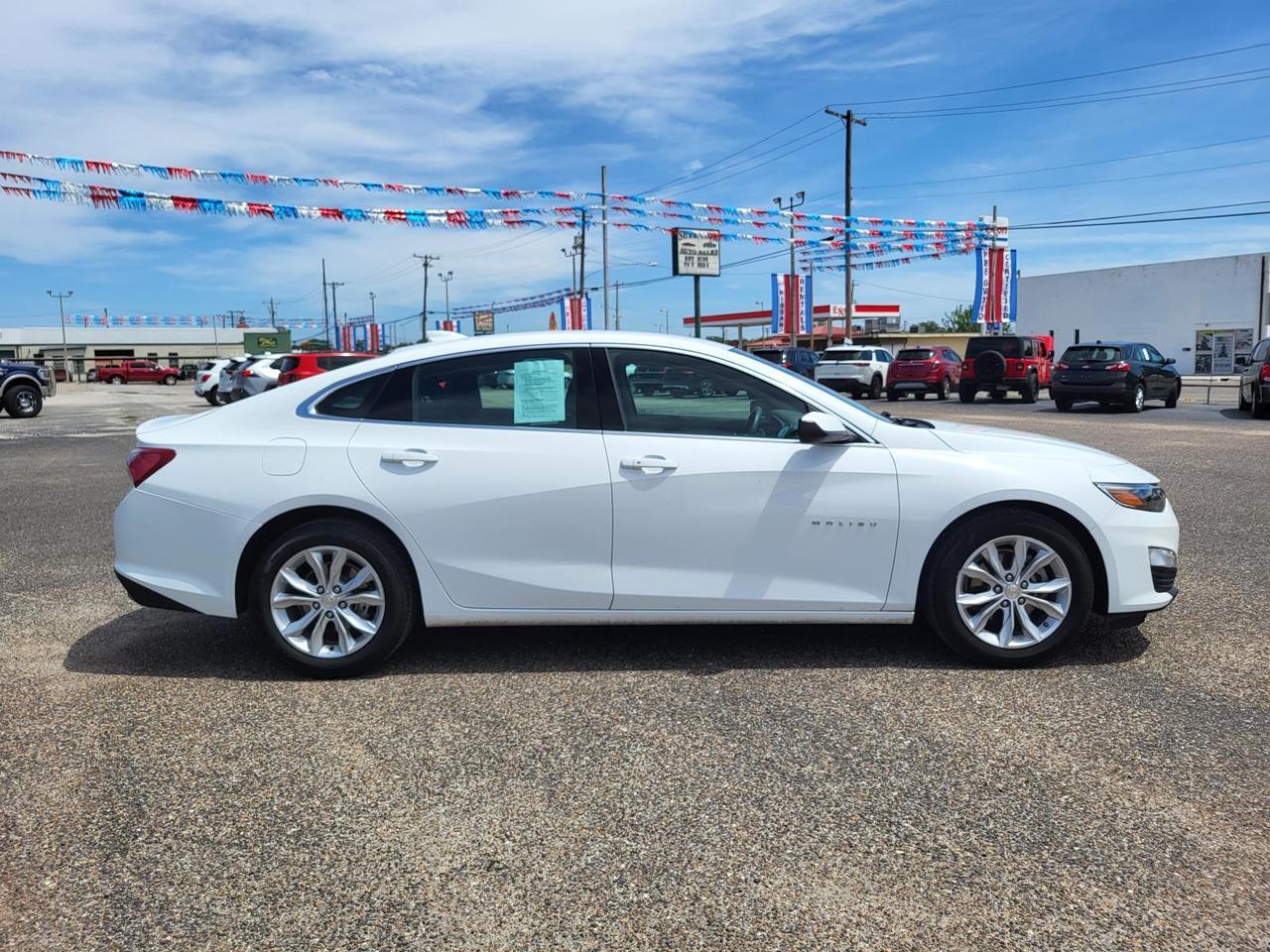 2022 Chevrolet Malibu 4dr Sdn LT Beeville TX